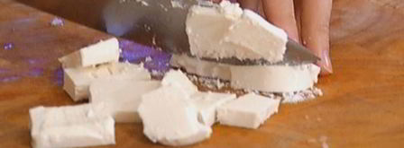 морковные оладьи на хрустящих крекерах с йогуртовым соусом. Шаг 5