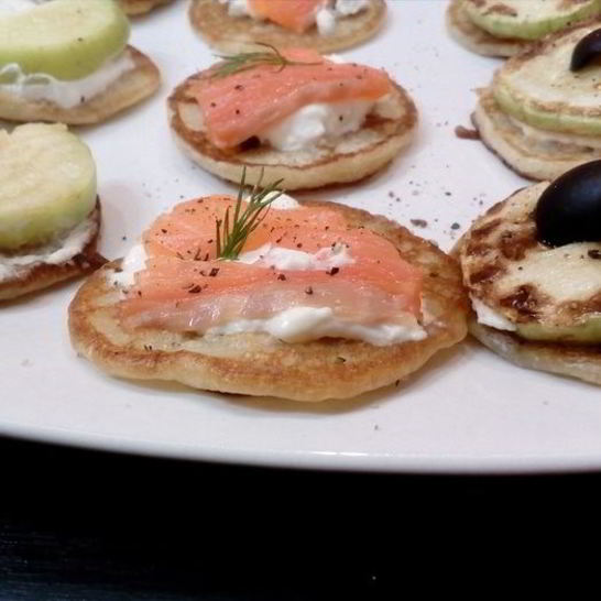 Рецепт оладий со сметанным кремом