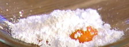 шоколадные оладушки со взбитыми сливками. Шаг 4