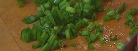 сырные оладьи с беконом и помидорами. Шаг 9