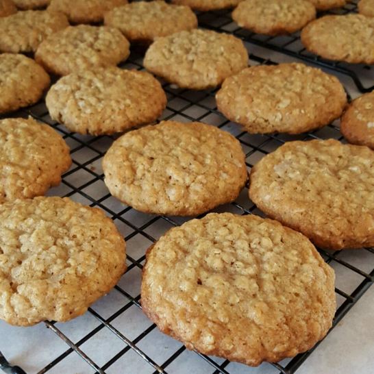 Рецепт ароматного овсяного печенья с корицей