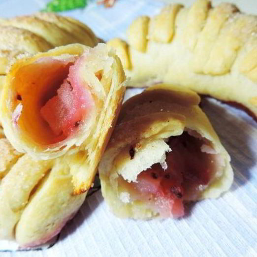 Ложное слоеное тесто и рогалики с яблоками из него