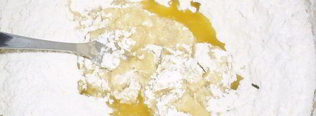 ложное слоеное тесто и рогалики с яблоками из него. Шаг 3