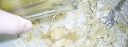 ложное слоеное тесто и рогалики с яблоками из него. Шаг 4