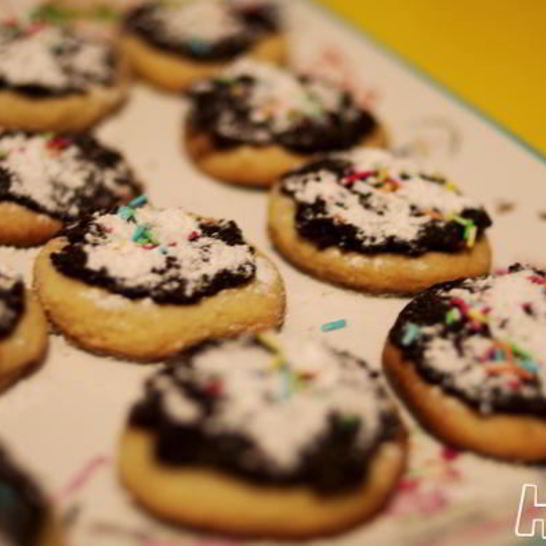 Рецепт песочного печенья с шоколадной глазурью