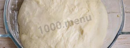 рогалики на кефире и дрожжах с повидлом. Шаг 5