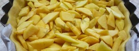 быстрый яблочный пирог с творожной заливкой. Шаг 11