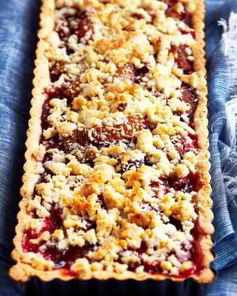 Дрожжевой пирог со сливами