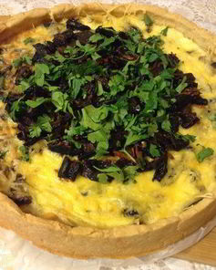 Пирог с грибами и вялеными помидорами