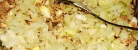 пирог с сайрой из слоеного теста. Шаг 5