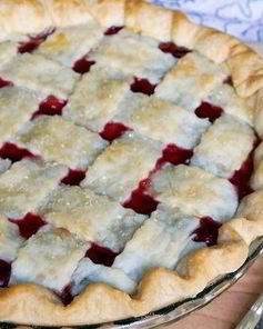 Пирог с вишней из песочного теста