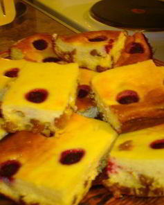 Творожный пирог с малиной