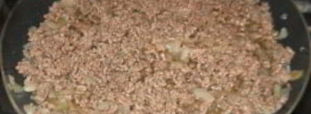 пирожки из слоеного дрожжевого теста. Шаг 3