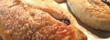 пирожки на простокваше с лесными ягодами. Шаг 8