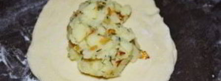 пирожки с картошкой, жаренные на сковороде. Шаг 9