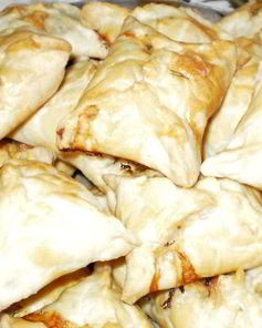 Пирожки с колбасой и сыром