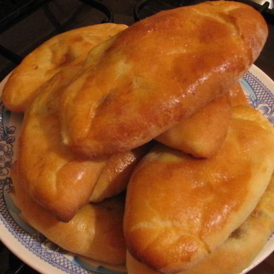 Рецепт пирожков с луком и яйцами