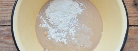 пирожки с луком и яйцом на кефире. Шаг 4