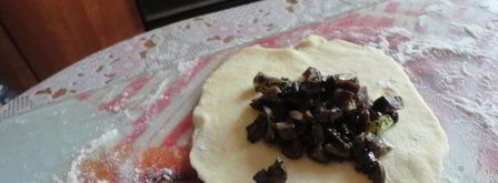 пирожки с начинкой из куриных сердечек. Шаг 12