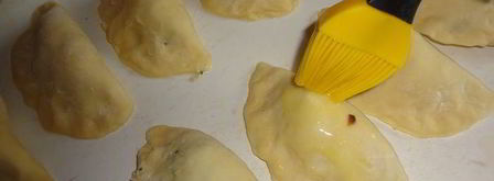 пирожки с начинкой из куриных сердечек. Шаг 13