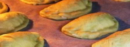 пирожки с сыром фета. Шаг 12