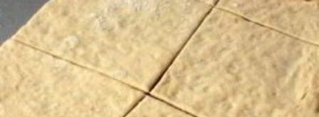 пирожки с яйцом и зеленым луком. Шаг 4