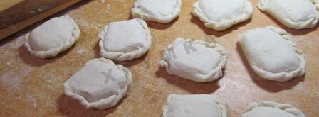 пирожки слоеные конвертики с сыром и ветчиной. Шаг 8