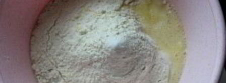 пирожки со сливой из дрожжевого теста. Шаг 7