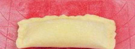 слоеные пирожки с орехами и вареной сгущенкой. Шаг 7