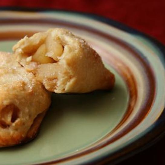 Рецепт яблочных пирожков с бренди