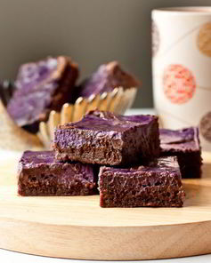 Мраморные брауни с сырно-черничной прослойкой