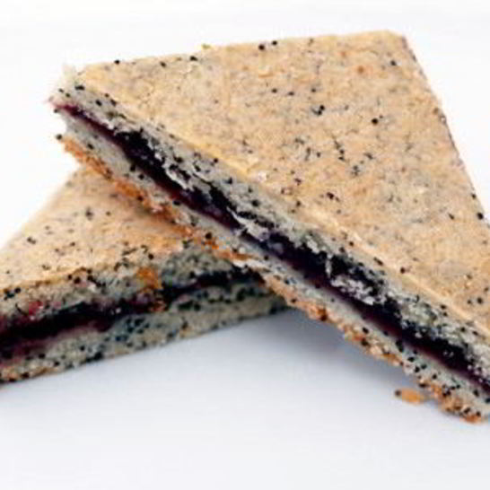 Рецепт песочных пирожных с маком и фруктовой прослойкой