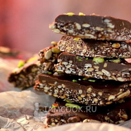 Рецепт шоколадного брауни с кунжутом и семечками
