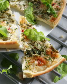 Пицца с козьим сыром