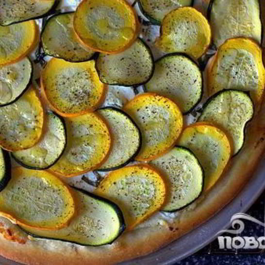 Рецепт пиццы с цуккини и козьим сыром