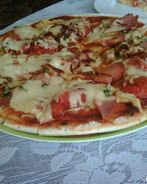 Пицца тонкая