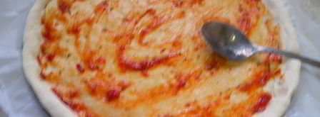 сытная пицца с яично-сметанной заливкой. Шаг 16