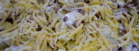 сытная пицца с яично-сметанной заливкой. Шаг 21