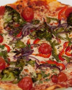 Вегетарианская пицца с брокколи