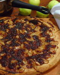 Яблочная пицца