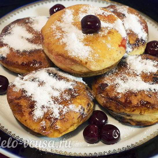 Рецепт пончиков с вишней
