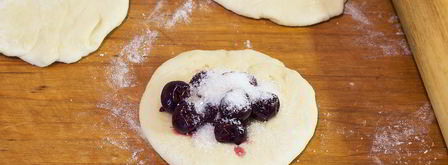 пончики с вишней. Шаг 6