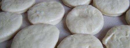 пончики суфганиет — традиционная еврейская выпечка на хануку. Шаг 8