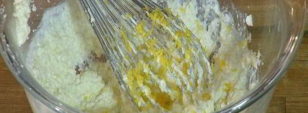 лимонная шарлотка с голубикой. Шаг 5