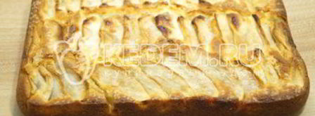 нежная шарлотка с яблоками в духовке. Шаг 14