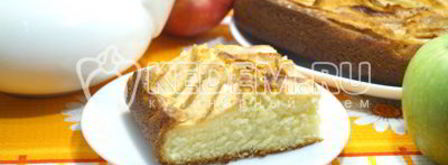 нежная шарлотка с яблоками в духовке. Шаг 15