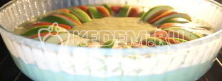 шарлотка с творогом и яблоками. Шаг 13