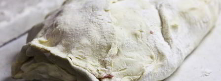 штрудель с вишней из слоеного теста. Шаг 12