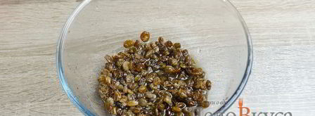 штрудель с яблоками, изюмом и грецкими орехами. Шаг 12