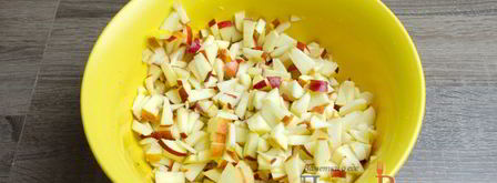 штрудель с яблоками, изюмом и грецкими орехами. Шаг 21